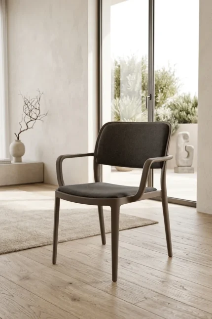 CHAISE PLASTIQUE - GRIS FONCE